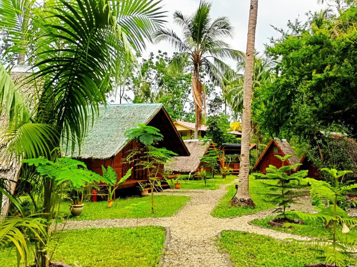 Archery-Asia Nipa Huts Moalboal Exterior foto