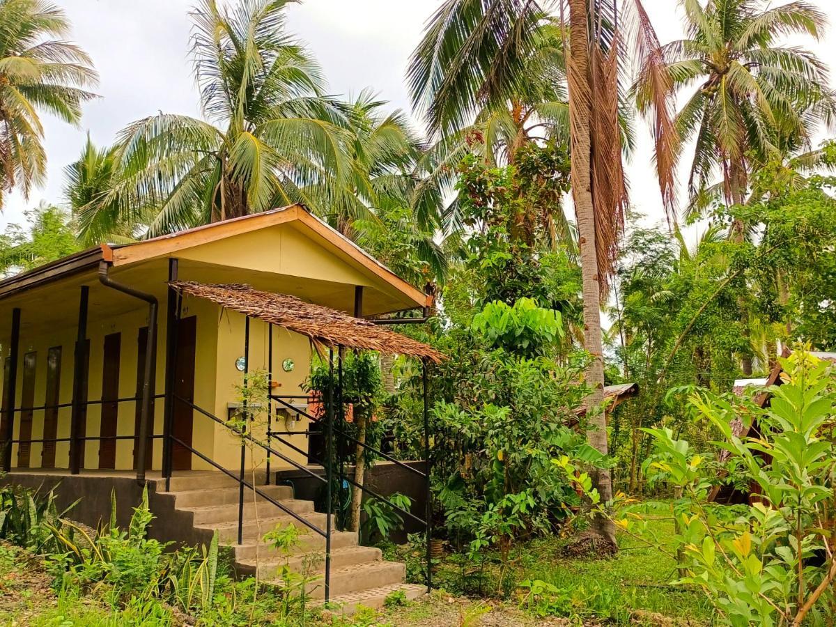 Hotel Archery-Asia Nipa Huts Moalboal Exterior foto