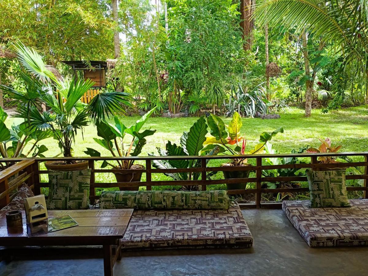 Archery-Asia Nipa Huts Moalboal Exterior foto